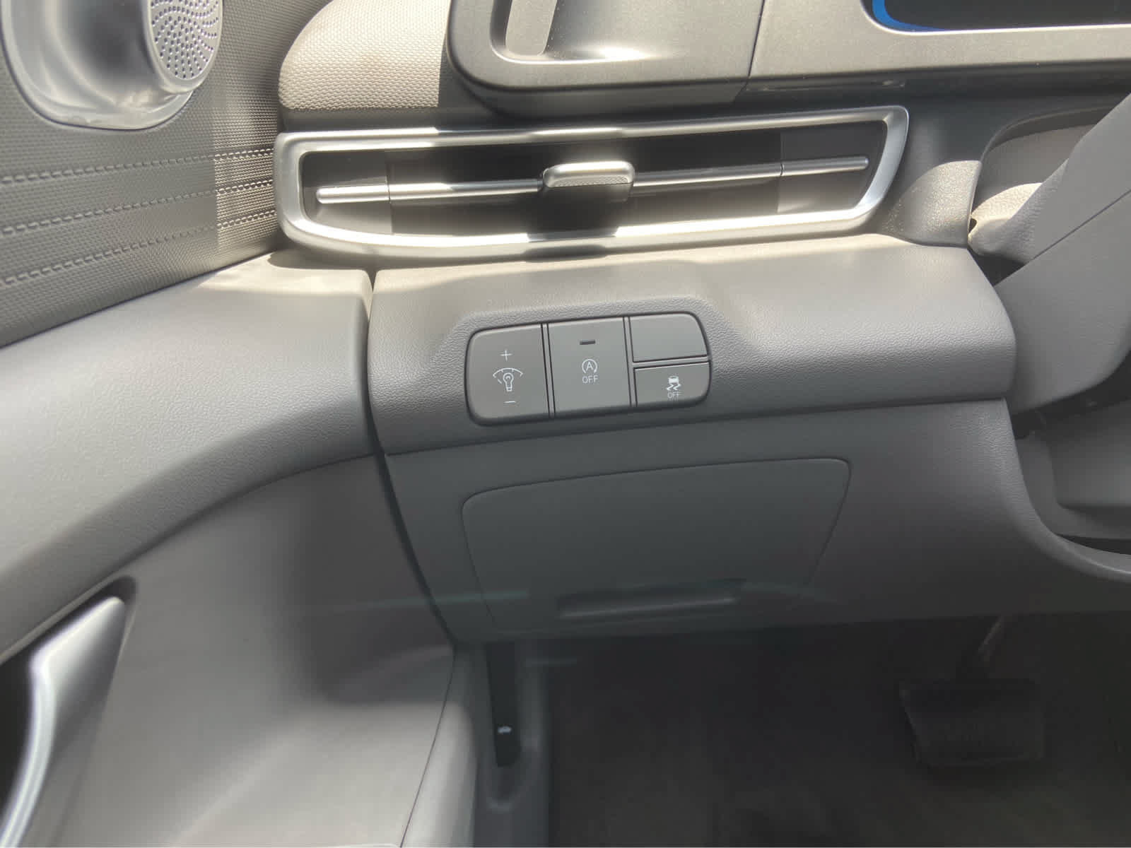 Used 2026 Hyundai Elantra SE FWD image 22