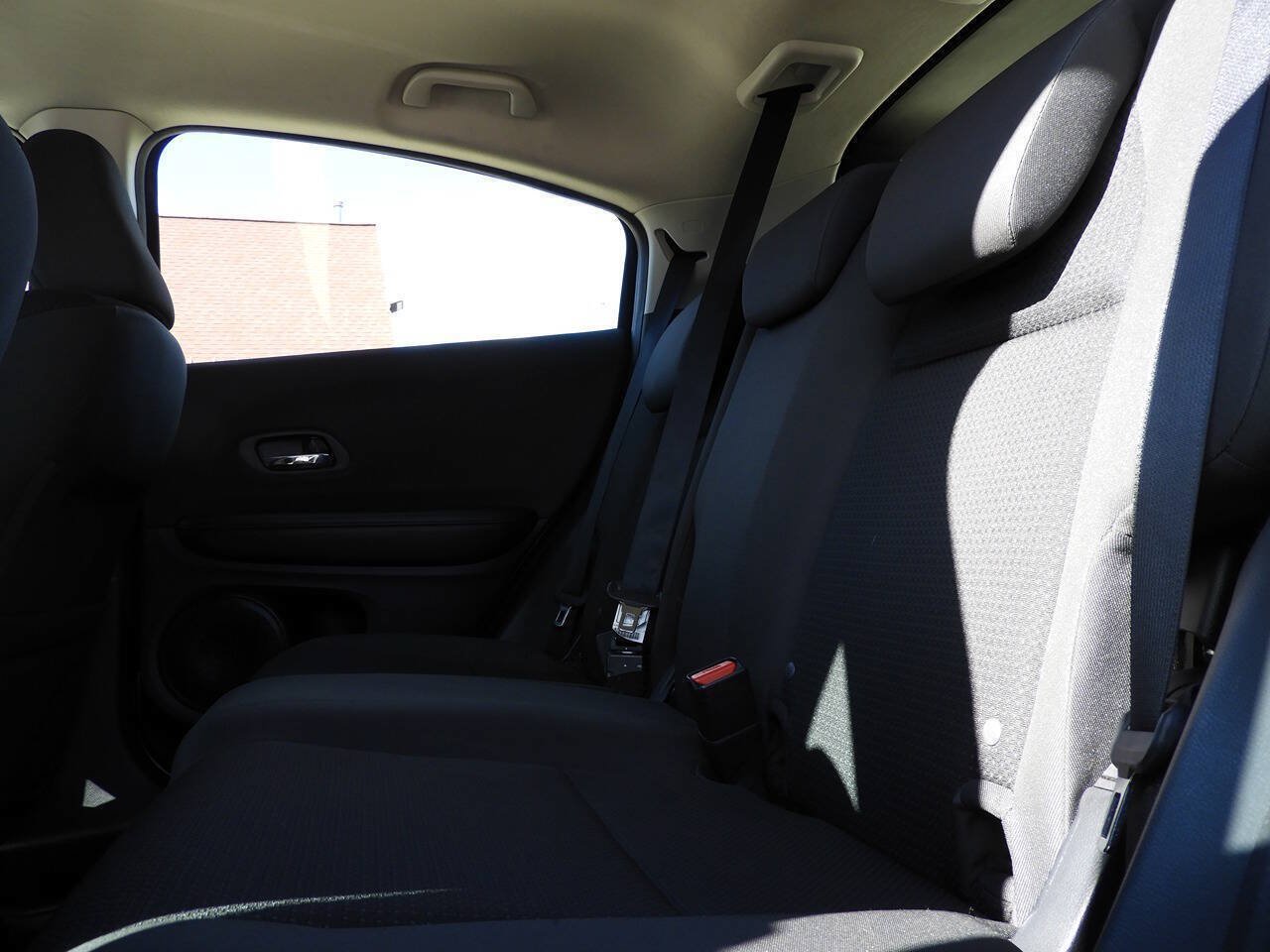 Used 2020 Honda HR-V LX image 26