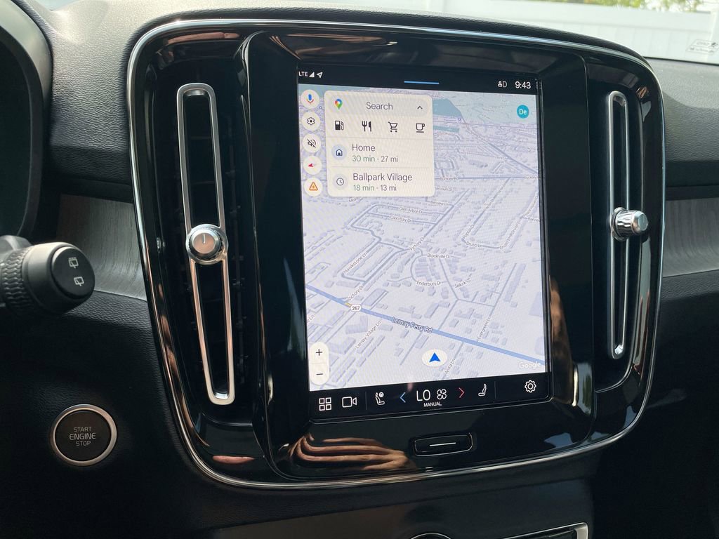 Used 2023 Volvo XC40 B5 Plus w/ Protection Package Premier image 68