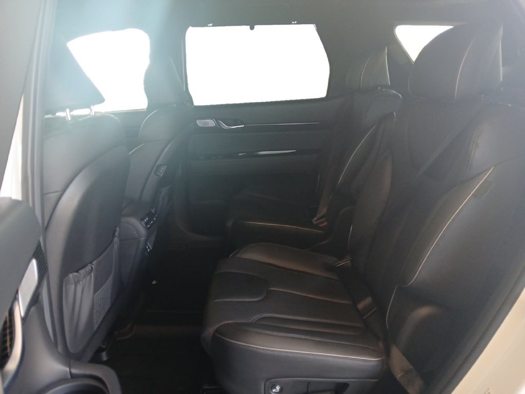 Used 2025 Hyundai Palisade Calligraphy FWD image 13