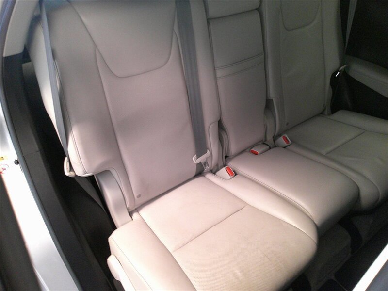 Used 2015 Lexus RX 450h AWD image 38