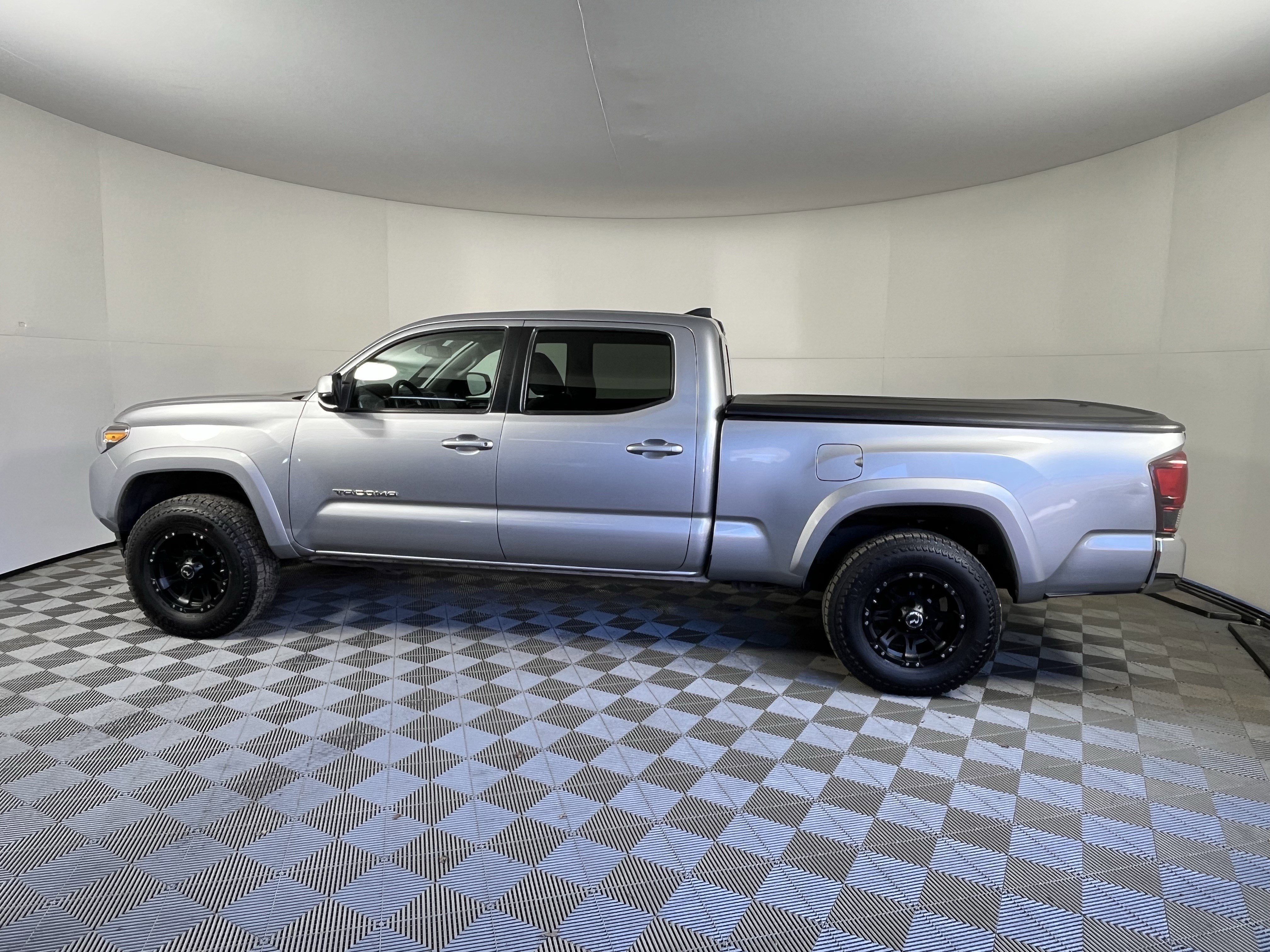 Used 2018 Toyota Tacoma SR5 video 2