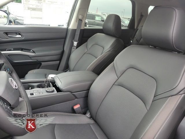 New 2026 Nissan Pathfinder SL w/ Cargo Package AWD/4WD image 11