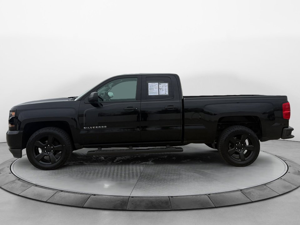 Used 2017 Chevrolet Silverado 1500 Custom w/ Rally 1 Edition image 4
