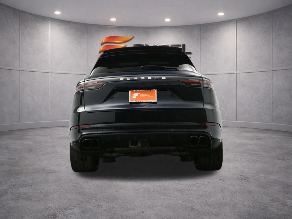 Used 2021 Porsche Cayenne Turbo w/ Premium Package Plus image 55