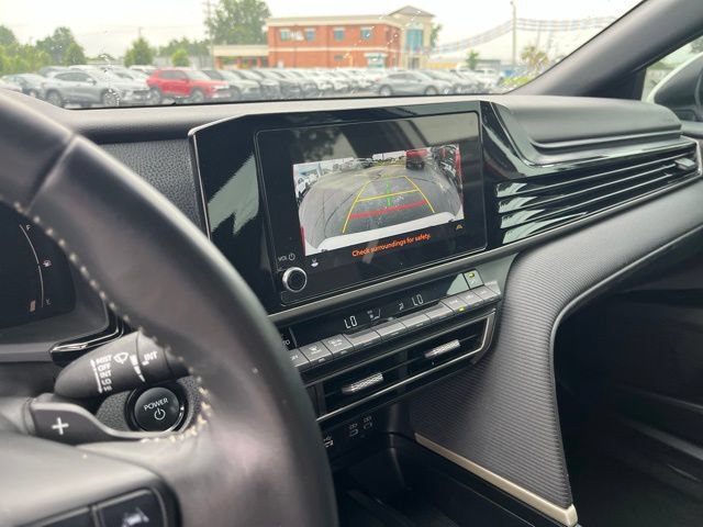 Used 2025 Toyota Camry SE w/ Convenience Package FWD image 23