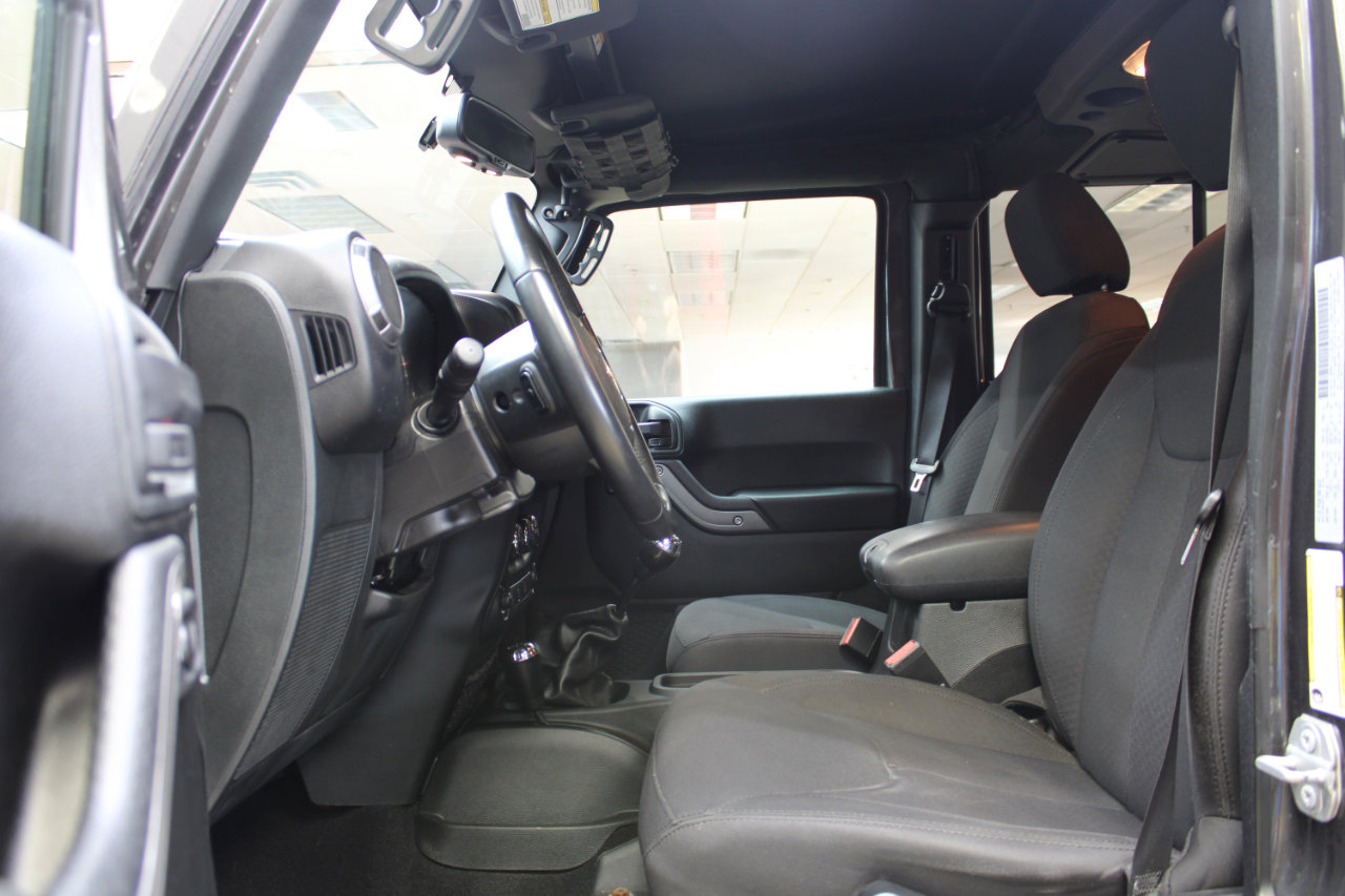 Used 2018 Jeep Wrangler Unlimited Sport S image 30