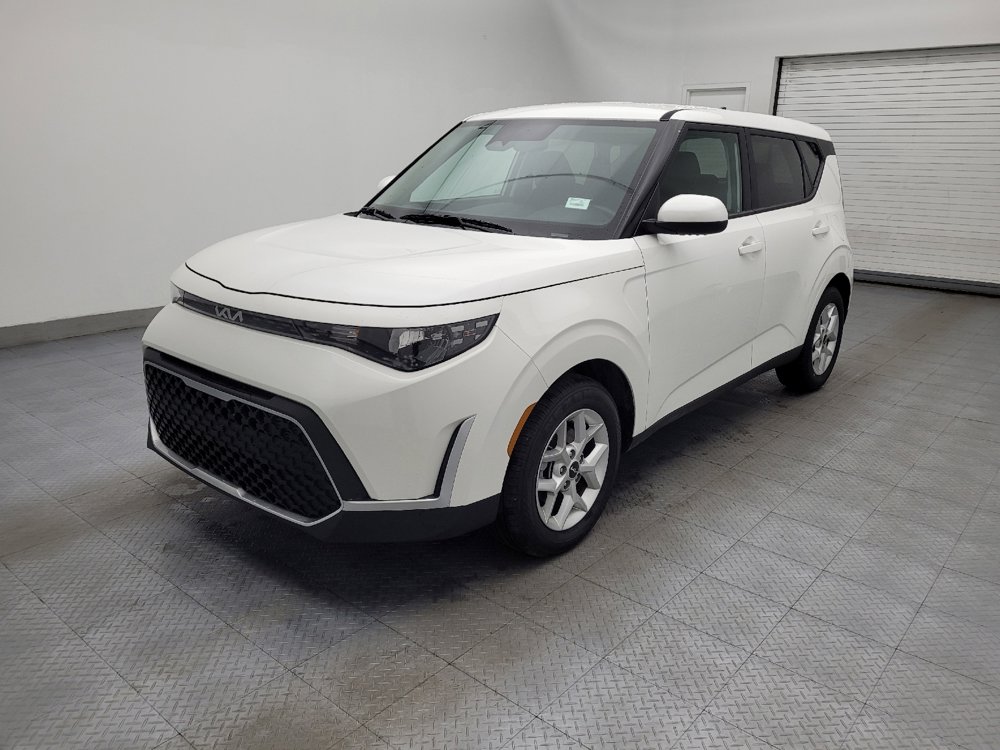 Used 2025 Kia Soul S image 2