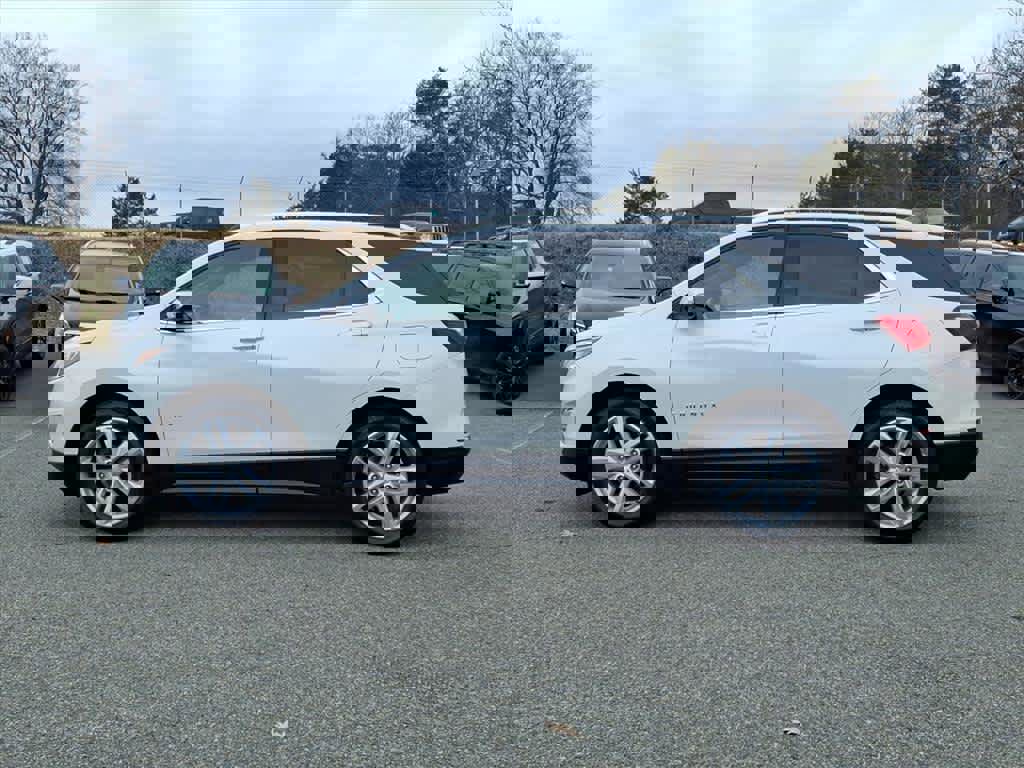 Used 2019 Chevrolet Equinox Premier image 2