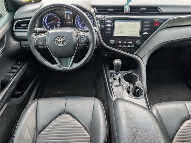 Used 2018 Toyota Camry SE FWD image 6