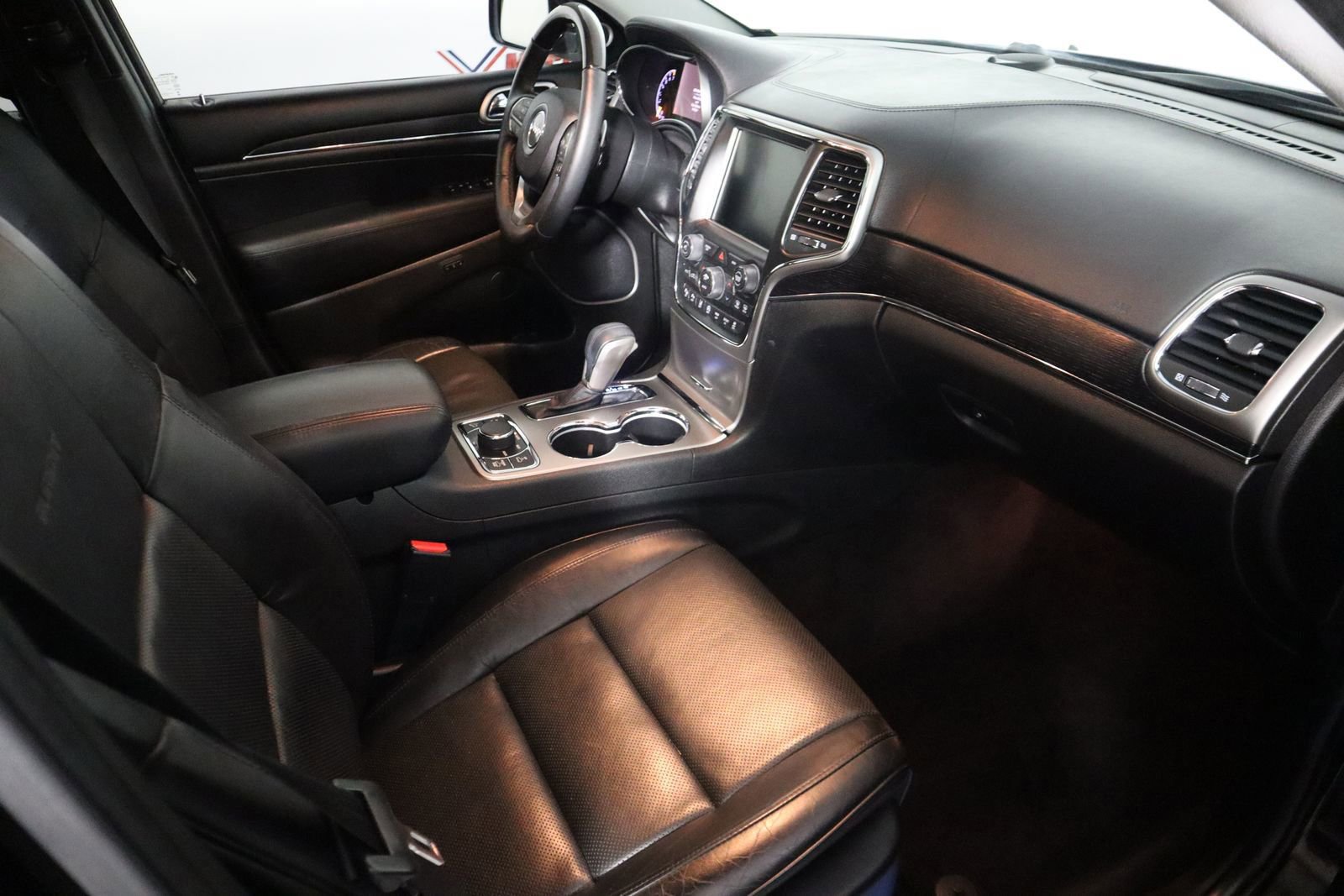 Used 2017 Jeep Grand Cherokee Summit AWD/4WD image 49