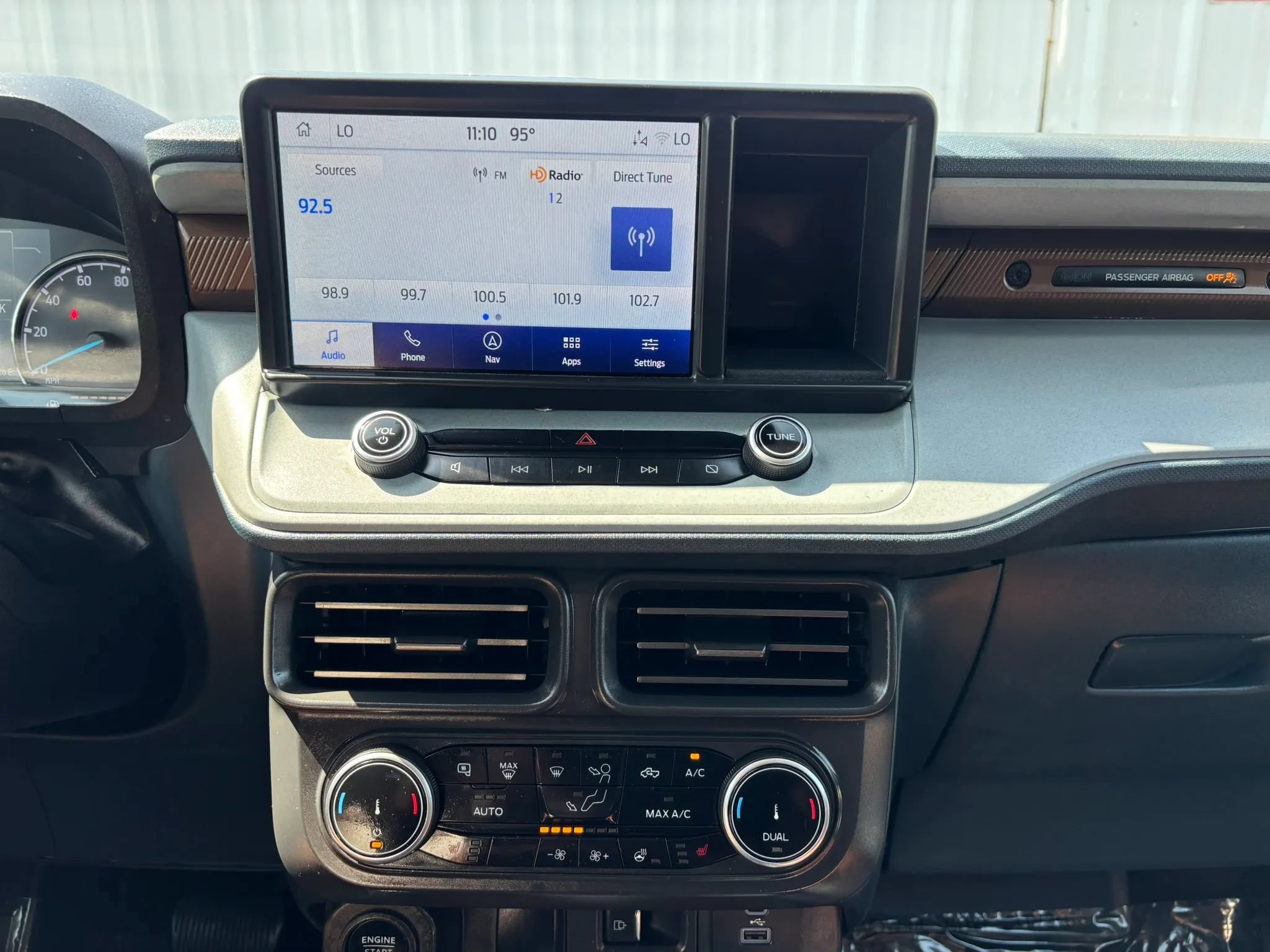 Used 2023 Ford Maverick Lariat w/ Lariat Luxury Package FWD image 28