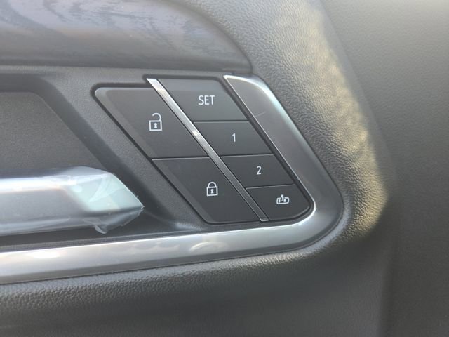 New 2025 GMC Sierra 3500 SLT w/ SLT Premium Package image 13