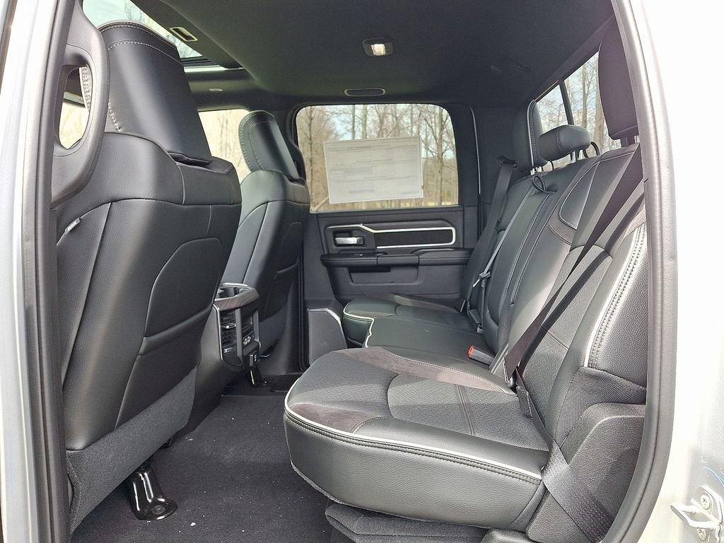 New 2026 RAM 2500 Laramie AWD/4WD image 7