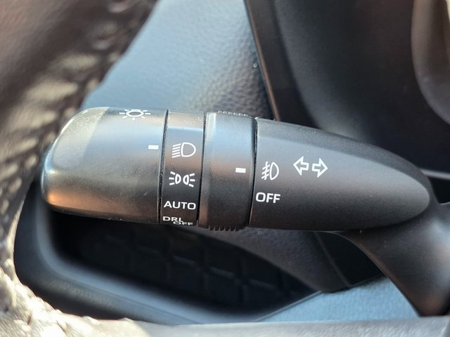 Used 2022 Toyota RAV4 XLE Premium image 35