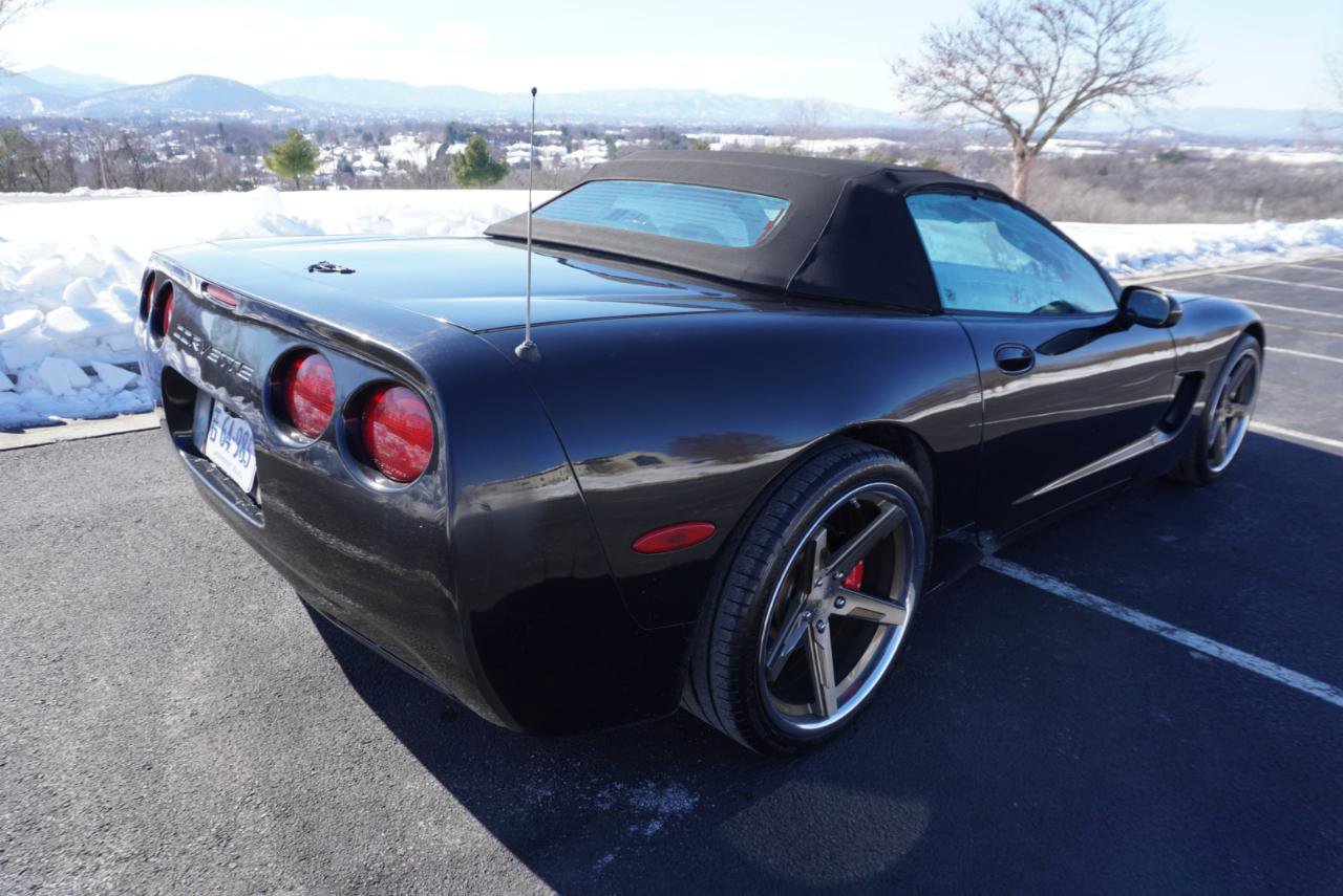 Used 2004 Chevrolet Corvette 2dr Convertible w/ Preferred Equipment Group RWD image 14