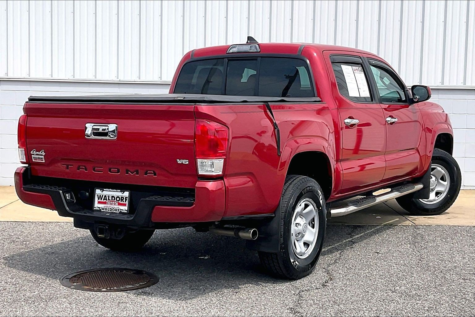 Used 2017 Toyota Tacoma SR w/ Tow Package AWD/4WD image 17