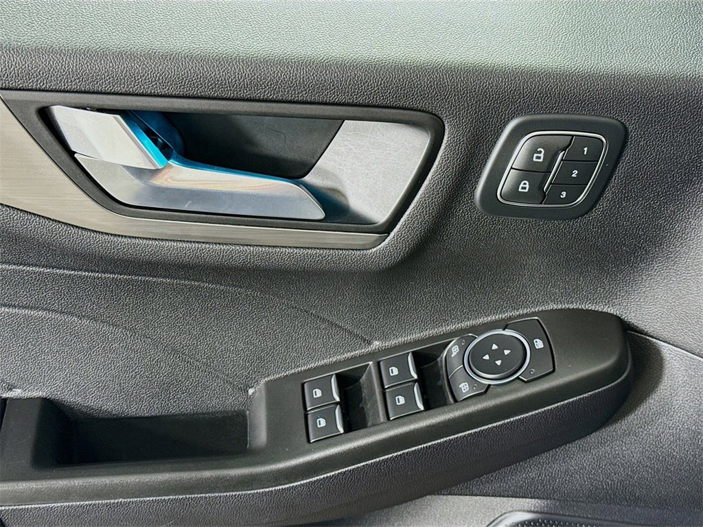 Used 2022 Ford Escape Titanium w/ Class II Trailer Tow Package image 24