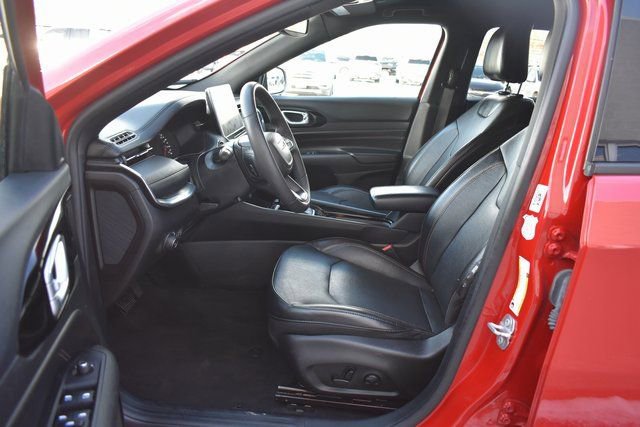 Used 2023 Jeep Compass Limited image 13