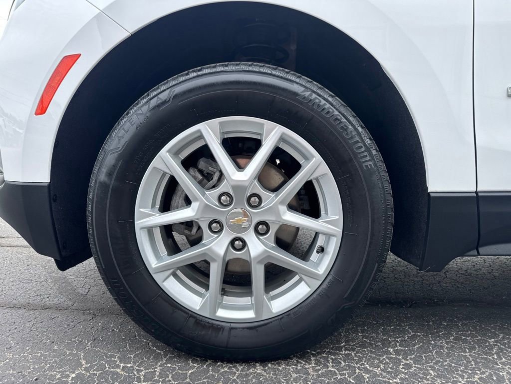 Used 2023 Chevrolet Equinox LT AWD/4WD image 12