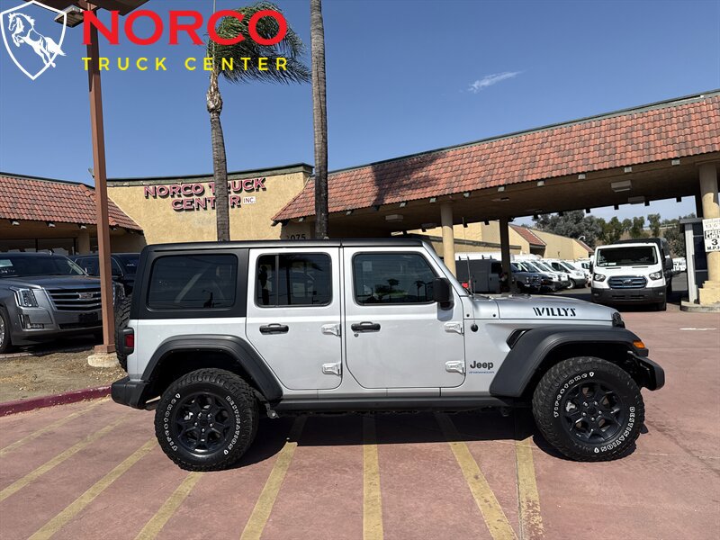 Used 2023 Jeep Wrangler Unlimited w/ Cold Weather Group AWD/4WD image 1