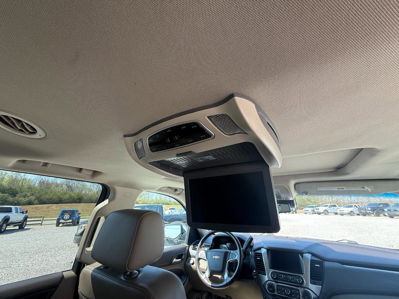 Used 2017 Chevrolet Suburban Premier image 9