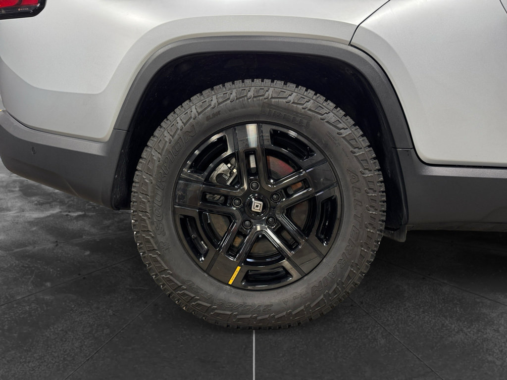 Used 2024 Rivian R1T Adventure AWD/4WD image 39