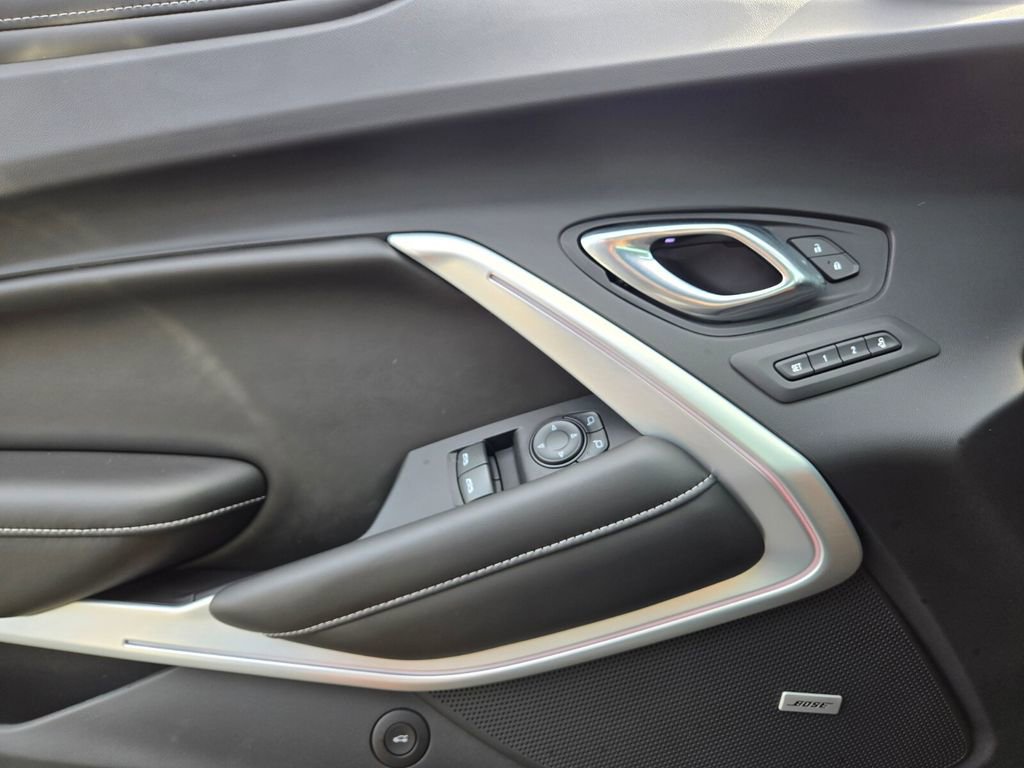 Used 2018 Chevrolet Camaro SS w/ LPO, Ground Effects Package image 18