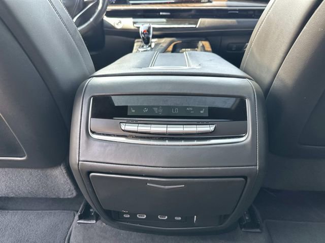 Used 2024 Cadillac Escalade Premium Luxury Platinum AWD/4WD image 15