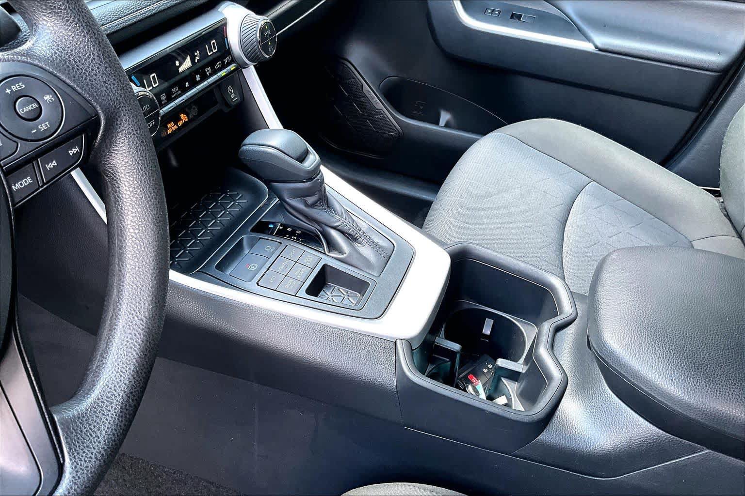 Certified 2025 Toyota RAV4 XLE AWD/4WD image 17