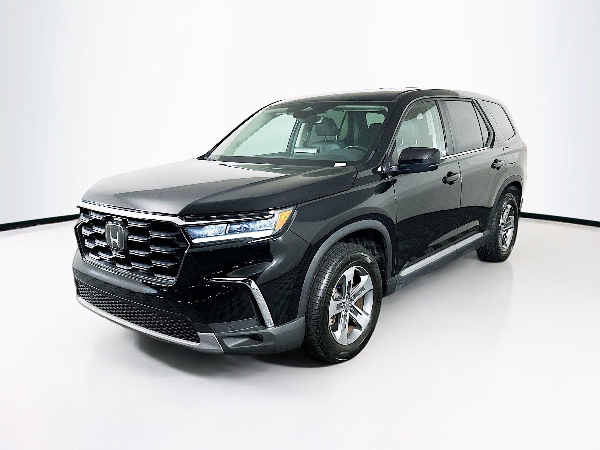 Used 2024 Honda Pilot EX-L image 3