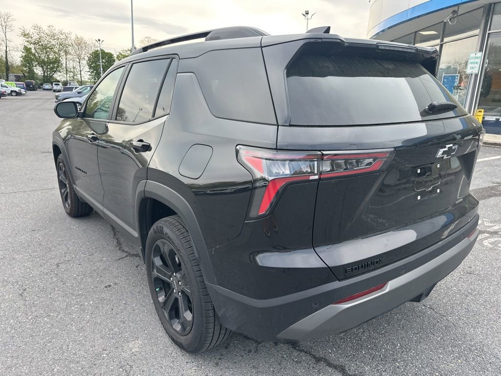 Used 2025 Chevrolet Equinox LT w/ Midnight Edition image 7