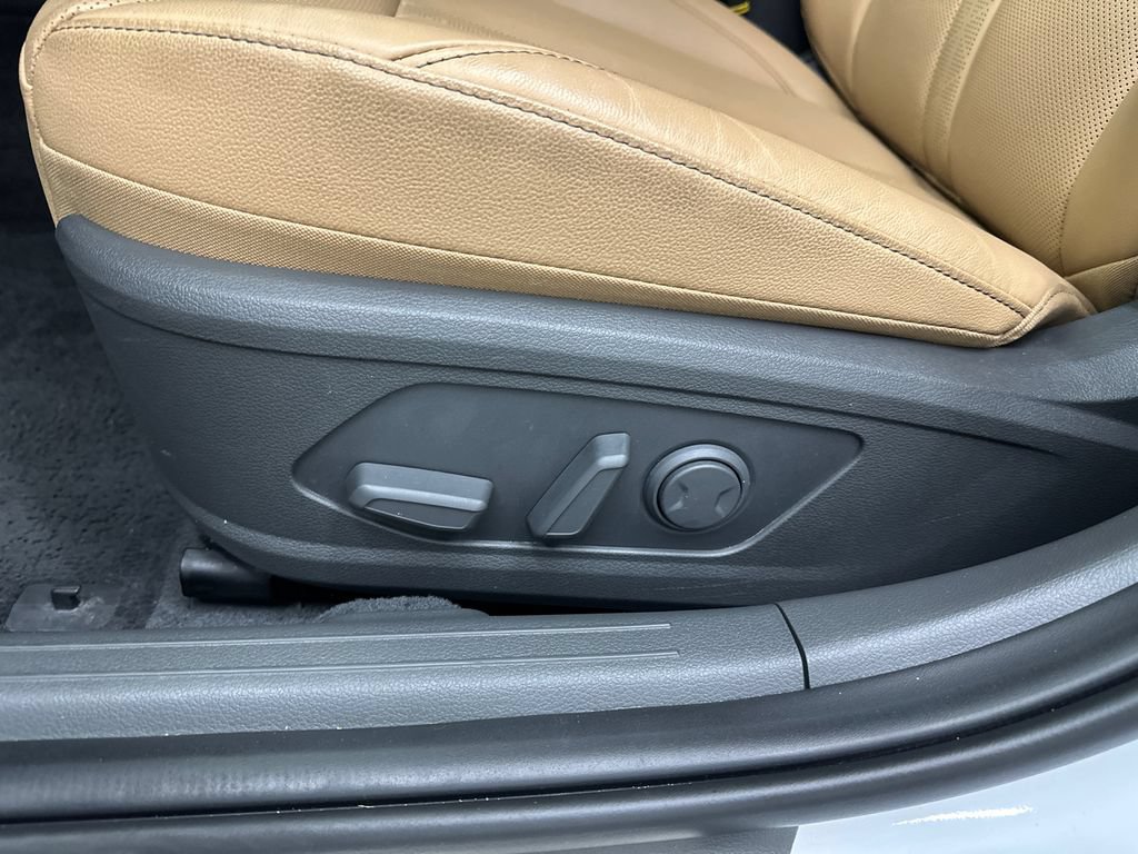 Used 2025 Hyundai Sonata Limited FWD image 10