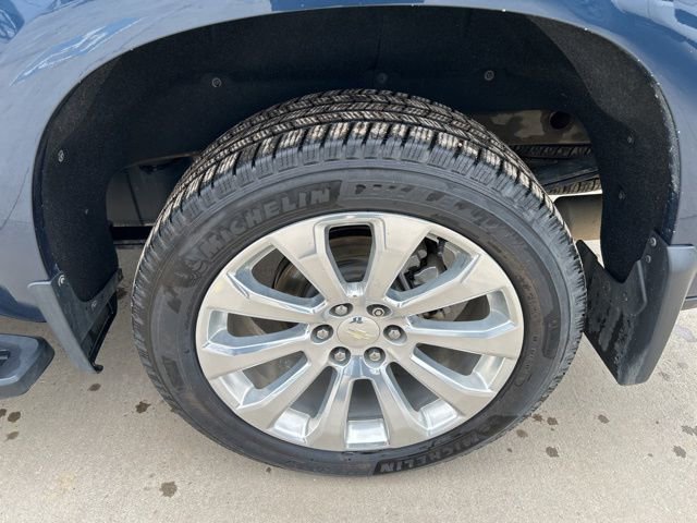 Used 2019 Chevrolet Silverado 1500 High Country w/ Technology Package image 9