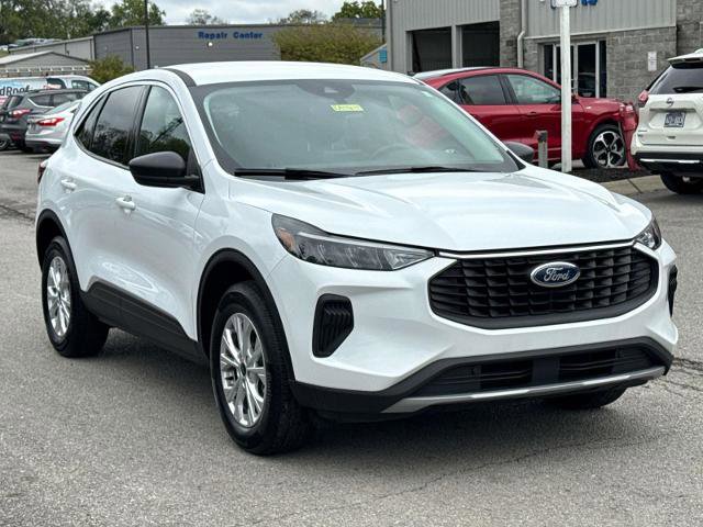 Certified 2024 Ford Escape Active image 3