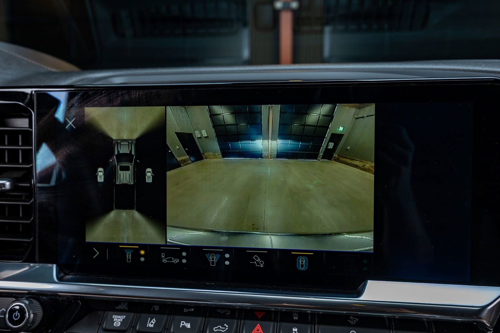 Used 2024 Chevrolet Silverado 2500 High Country w/ High Country Premium Package AWD/4WD image 27