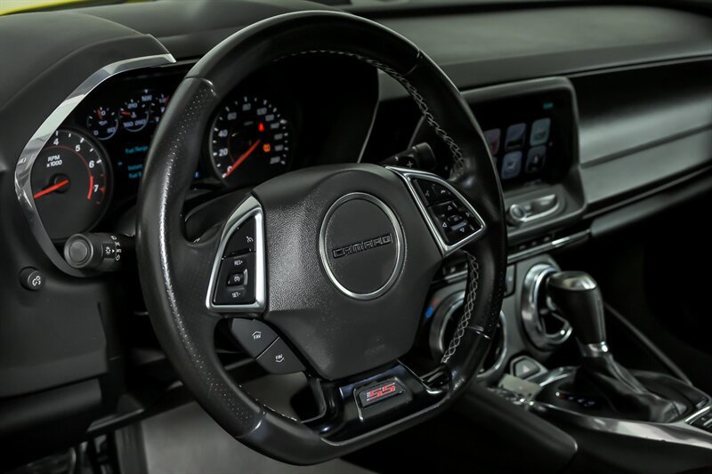Used 2018 Chevrolet Camaro SS RWD image 18