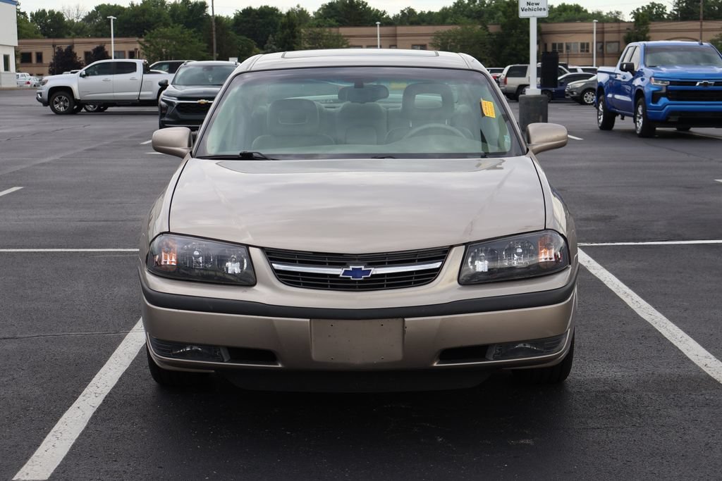 Used 2002 Chevrolet Impala LS w/ Preferred Equipment Group FWD image 2