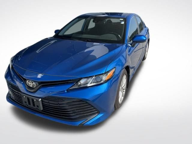 Used 2020 Toyota Camry LE FWD image 6