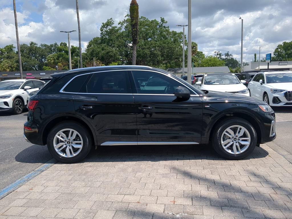 Used 2023 Audi Q5 2.0T Premium w/ Convenience Package AWD/4WD image 3