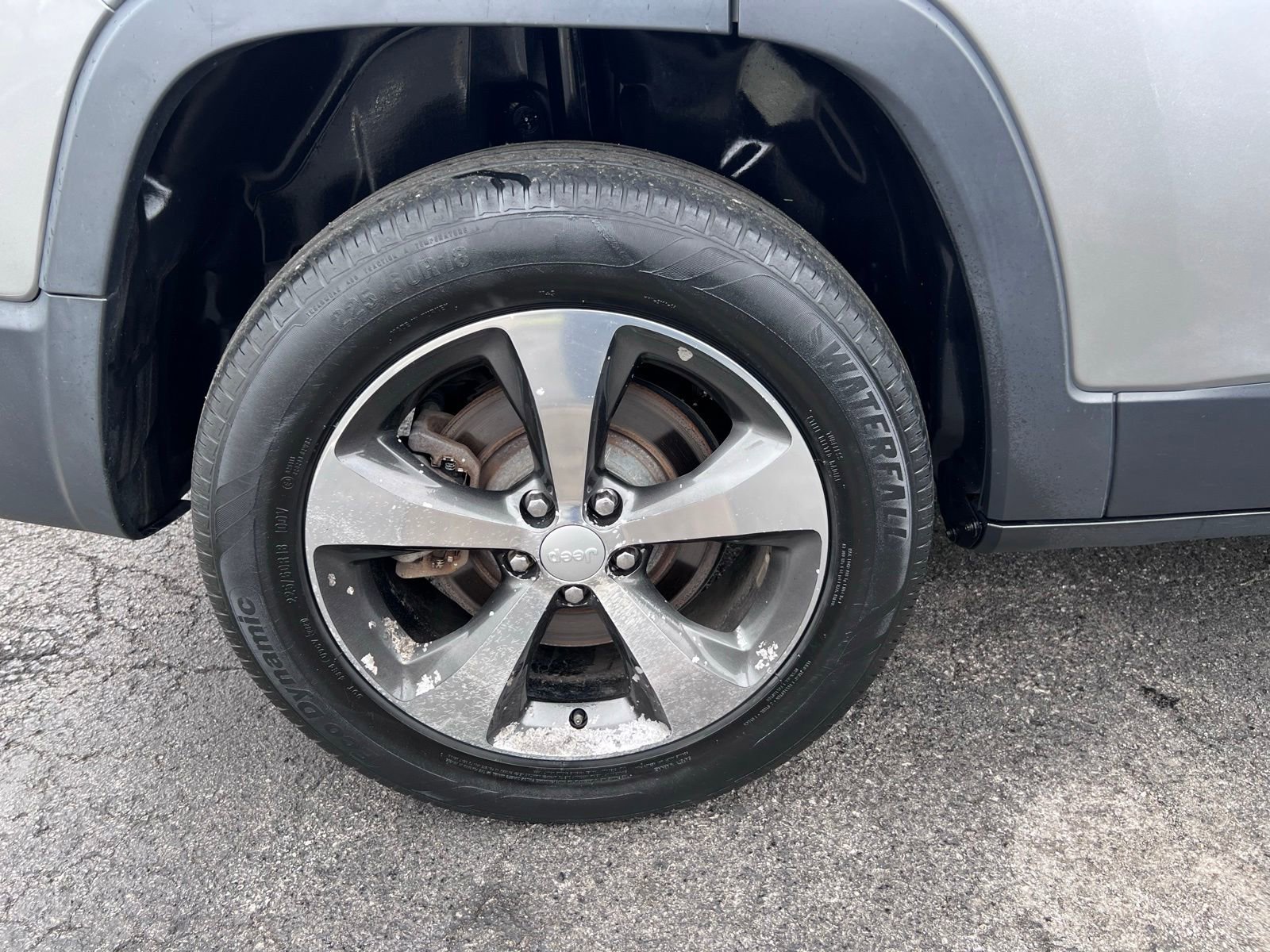 Used 2019 Jeep Cherokee Limited AWD/4WD image 21