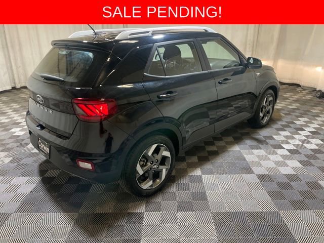 Used 2025 Hyundai Venue SEL image 5