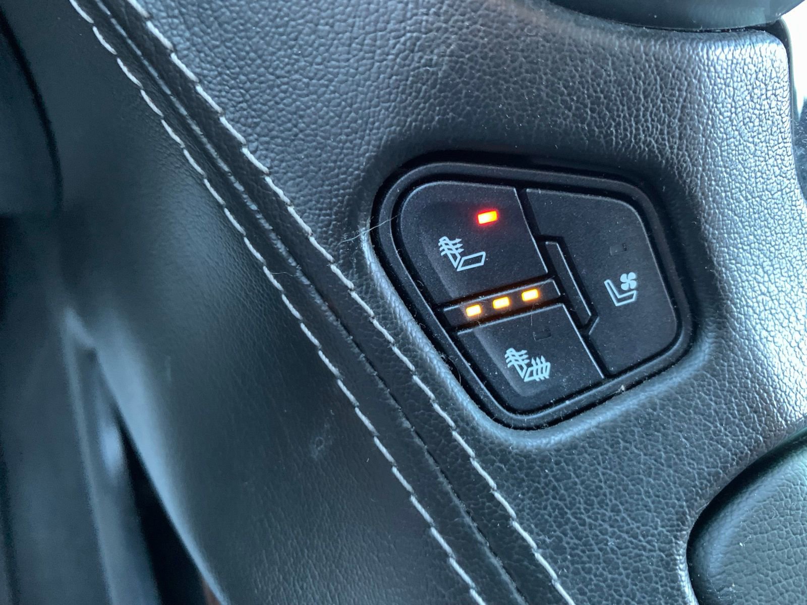 Used 2019 Chevrolet Tahoe Premier w/ Premier Plus Edition image 28