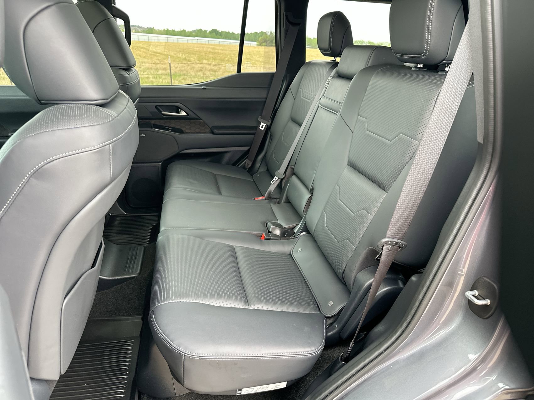 Used 2025 Lexus GX 550 w/ Cold Area Package AWD/4WD image 24