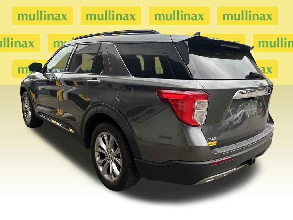 Used 2020 Ford Explorer XLT w/ Equipment Group 202A image 3