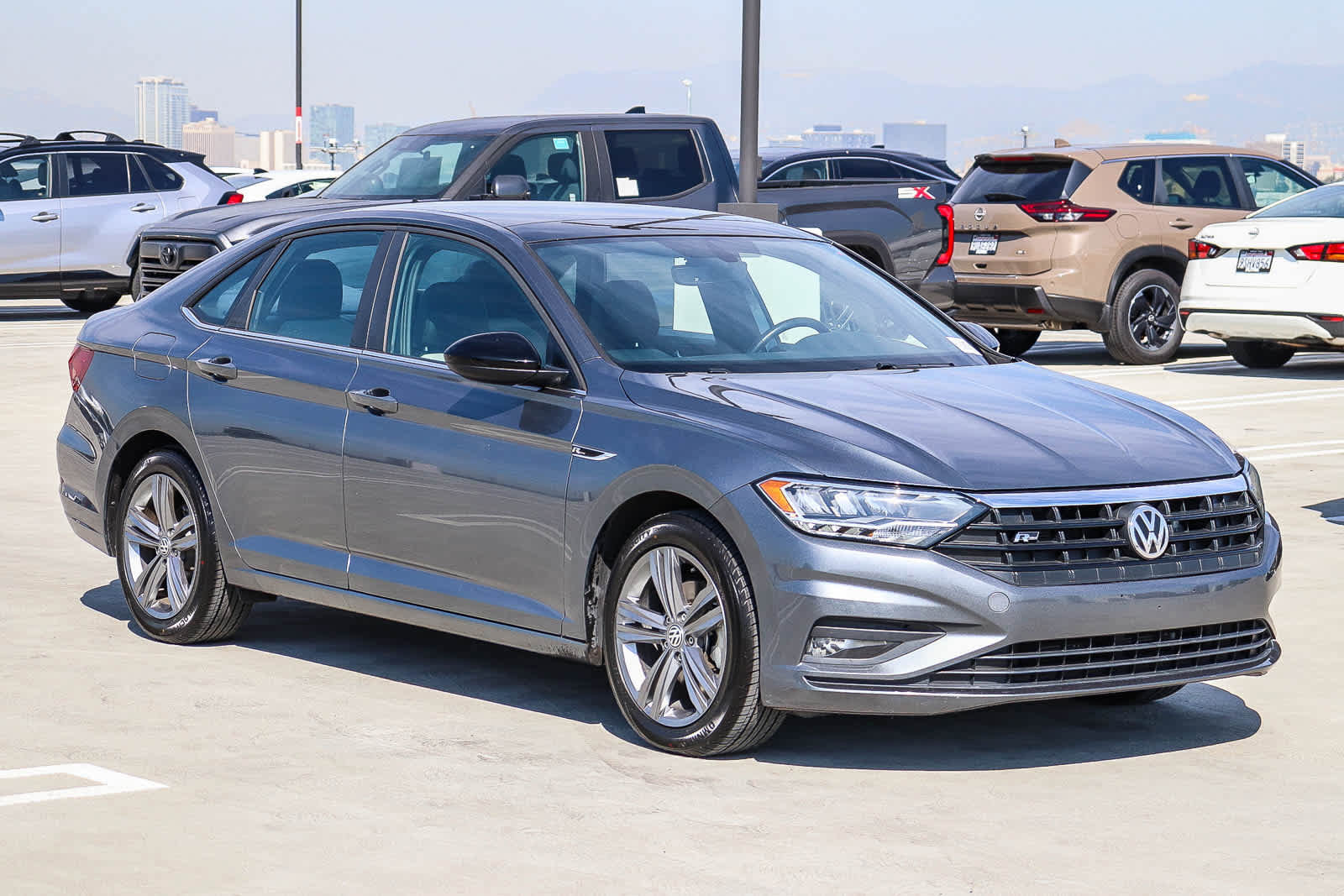 Used 2020 Volkswagen Jetta R-Line w/ R-Line Cold Weather Package image 3