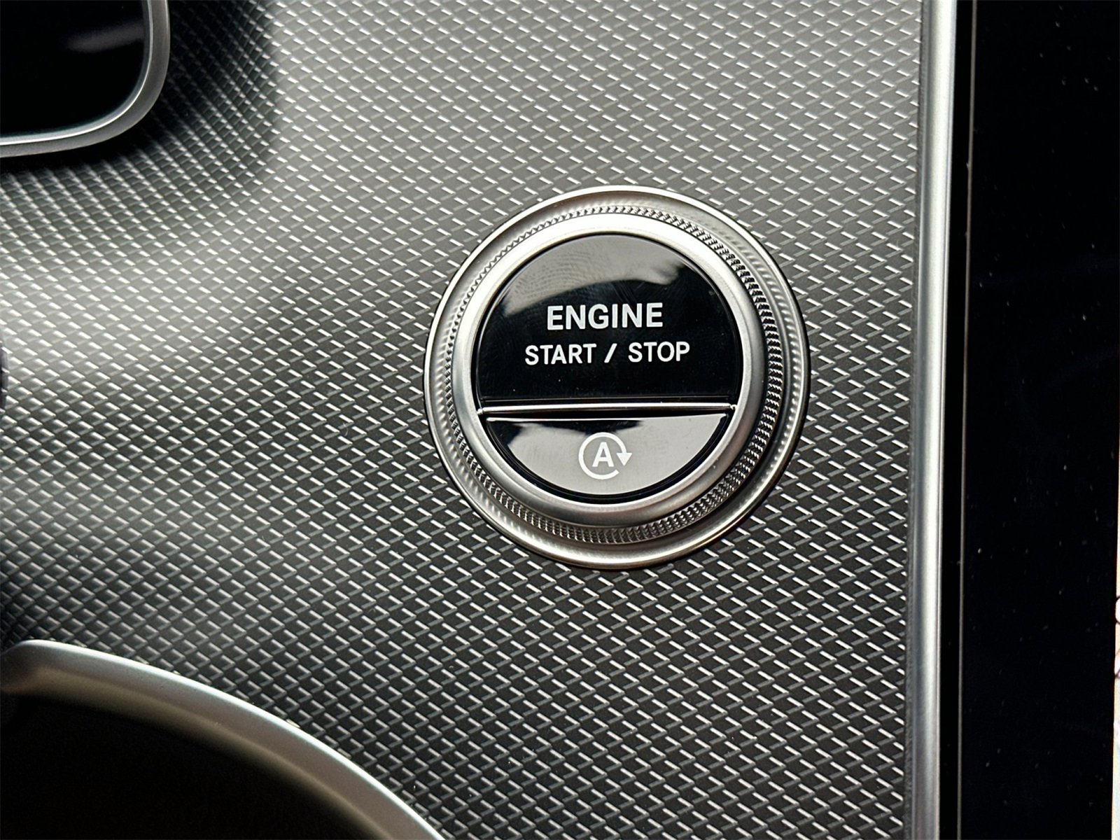 New 2025 Mercedes-Benz C 300 4MATIC Sedan image 25