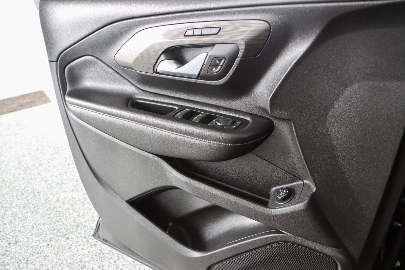 Used 2022 GMC Terrain SLT image 21