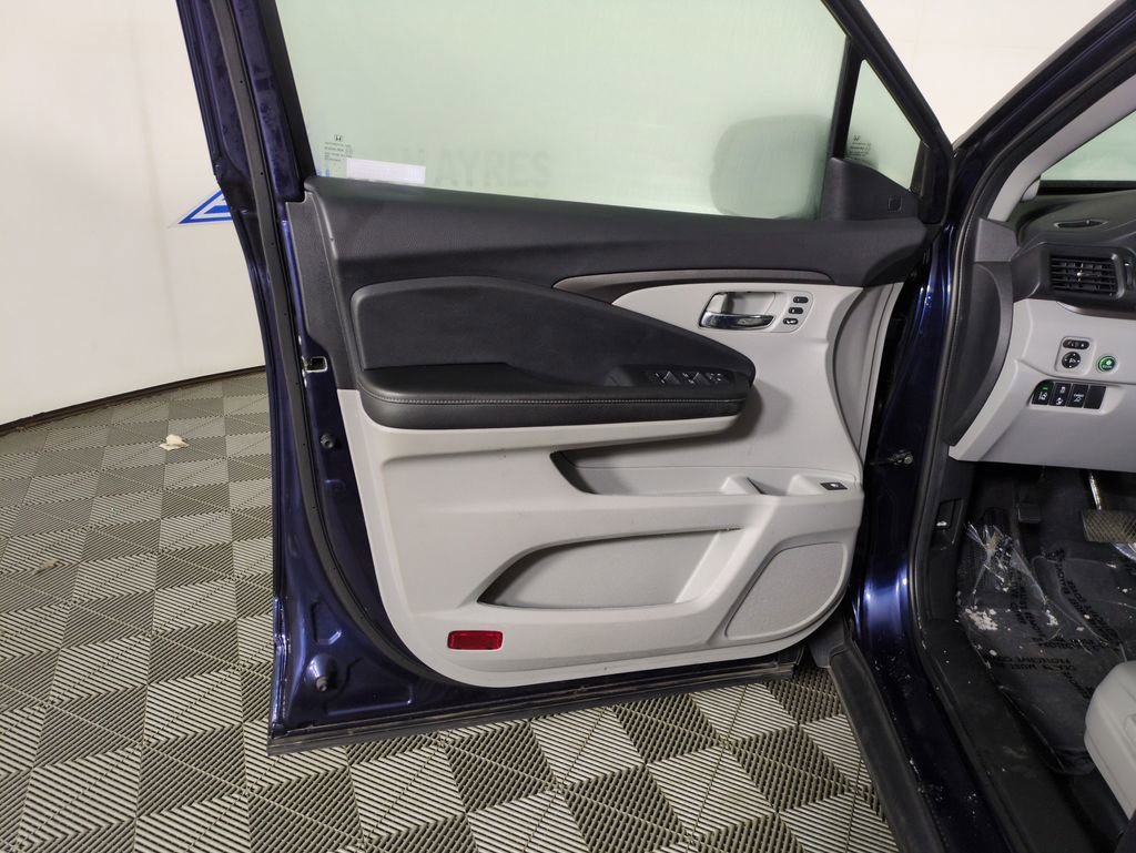 Certified 2023 Honda Ridgeline RTL image 10