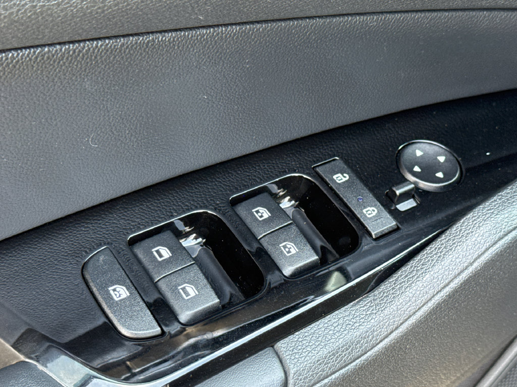 Used 2023 Kia Sportage EX FWD image 20